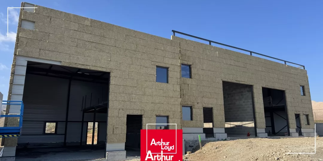 Votre local d'activité à vendre à SAINT-ETIENNE-LA-VARENNE