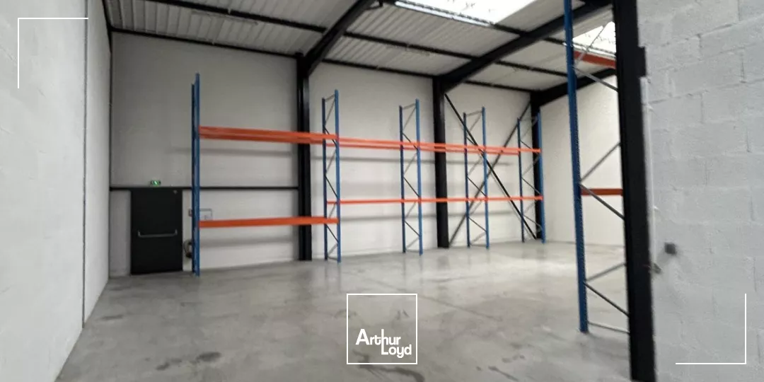 A louer - LOCAL D'ACTIVITE a378 m2 - GENAY