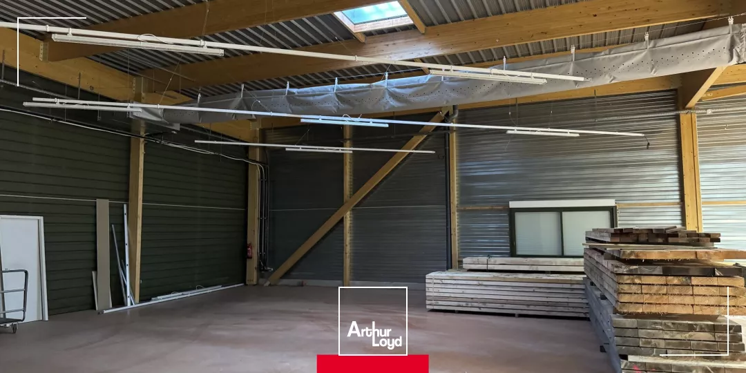 Local d'activité en très bon état à louer à LETRA