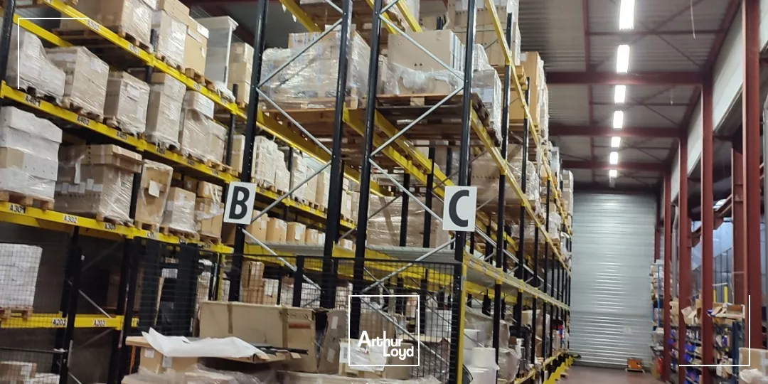 Achetez votre local d'activité de 6000 m2 proche BELLEVILLE-EN-BEAUJOLAIS