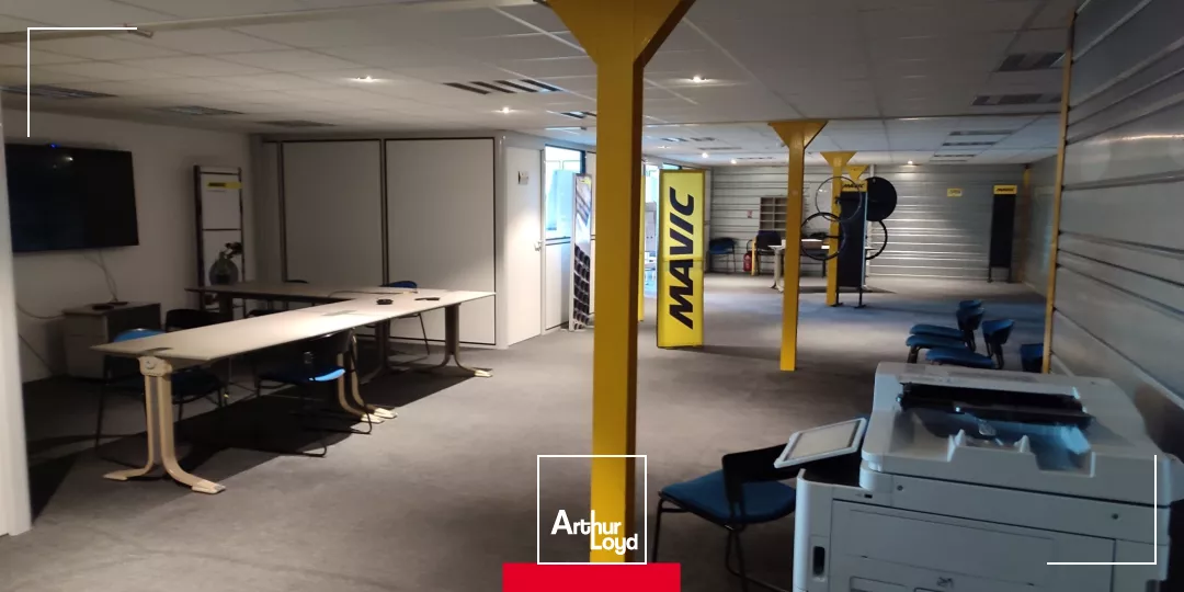 Achetez votre local d'activité de 6000 m2 proche BELLEVILLE-EN-BEAUJOLAIS