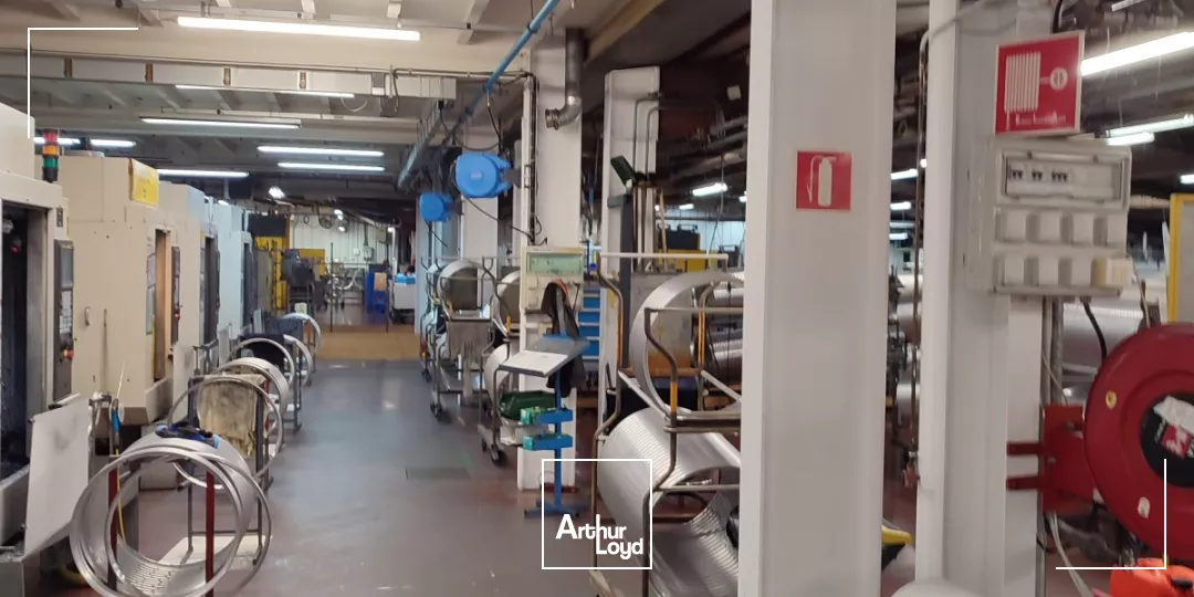 Achetez votre local d'activité de 6000 m2 proche BELLEVILLE-EN-BEAUJOLAIS