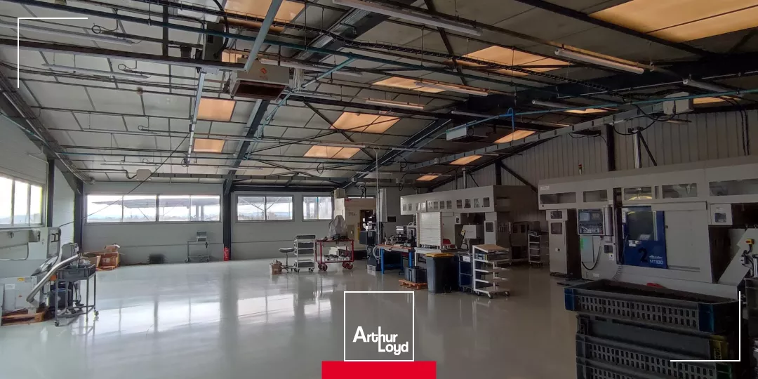 Achetez votre local d'activité de 6000 m2 proche BELLEVILLE-EN-BEAUJOLAIS