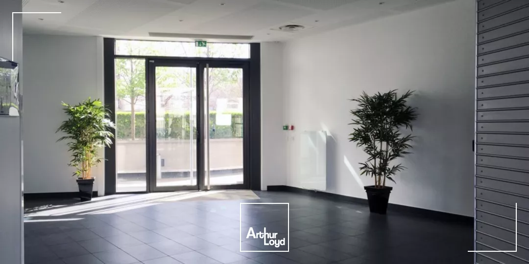 Bureaux neufs à louer à Gennevilliers - ERP possible - Espaces extérieurs