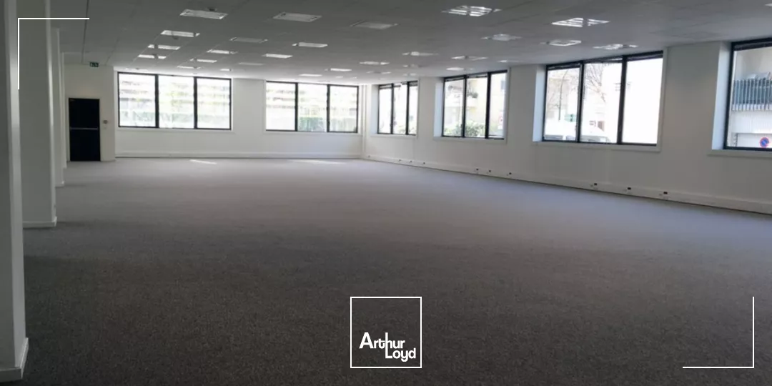 Bureaux neufs à louer à Gennevilliers - ERP possible - Espaces extérieurs