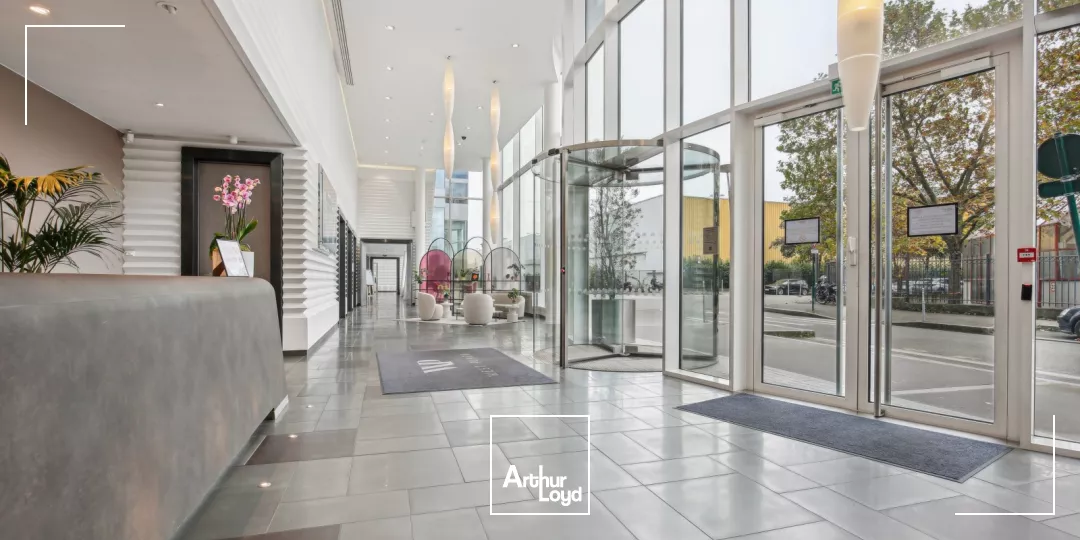 West Plaza à Colombes - Bureaux lumineux - Nombreux services sur site - Terrasses et cadre exceptionnel