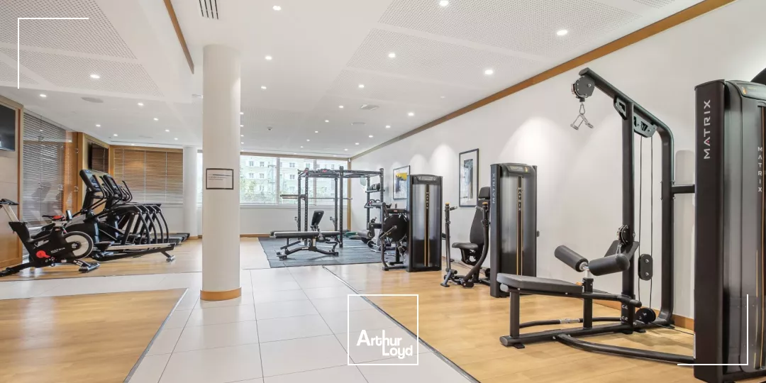 West Plaza à Colombes - Bureaux lumineux - Nombreux services sur site - Terrasses et cadre exceptionnel