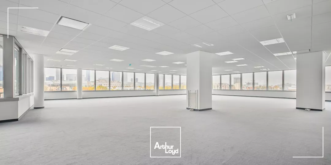 West Plaza à Colombes - Bureaux lumineux - Nombreux services sur site - Terrasses et cadre exceptionnel