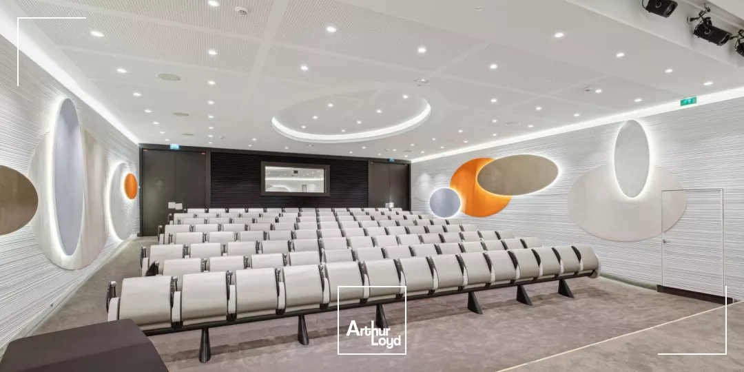 West Plaza à Colombes - Bureaux lumineux - Nombreux services sur site - Terrasses et cadre exceptionnel