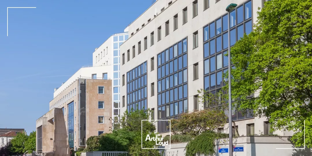 Bureaux lumineux dans un quartier dynamique, et bien desservi, à louer, à Suresnes