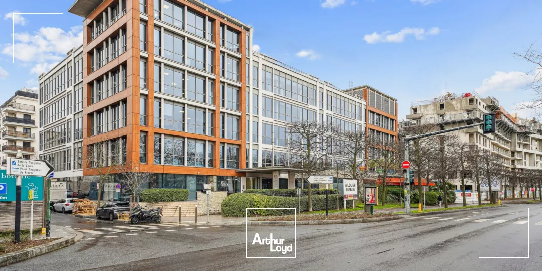 Botany, bureaux traversants et lumineux, sur les Quais de Seine