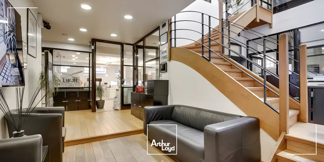 LEVALLOIS PERRET - PROCHE METRO - BUREAUX ATYPIQUES A VENDRE