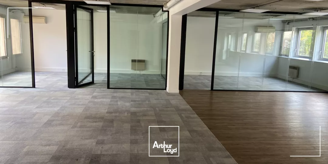 Espaces modulables avec jardin paysager à vendre, à Suresnes