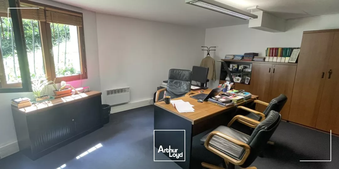 Bureaux de standing atypiques, à vendre, Suresnes Mont Valérien à proximité du tramway
