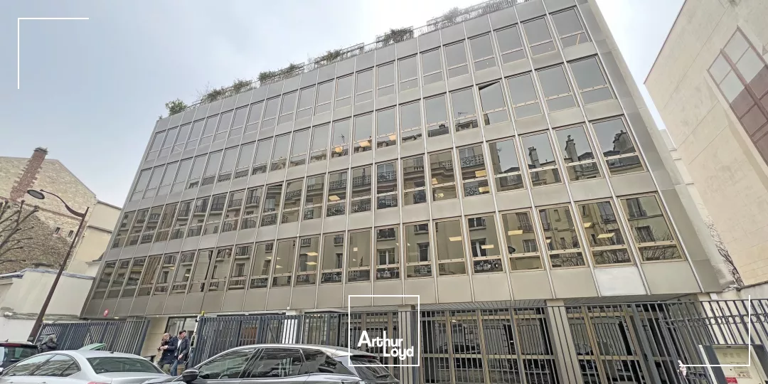 Bureaux lumineux et traversants à Neuilly sur Seine - Jardin et Terrasse - Au pied du Métro 1 