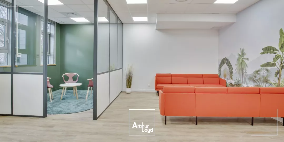 Rueil sur Seine - Bureaux rénovés - Nombreux services - Parking - Proximité RER A