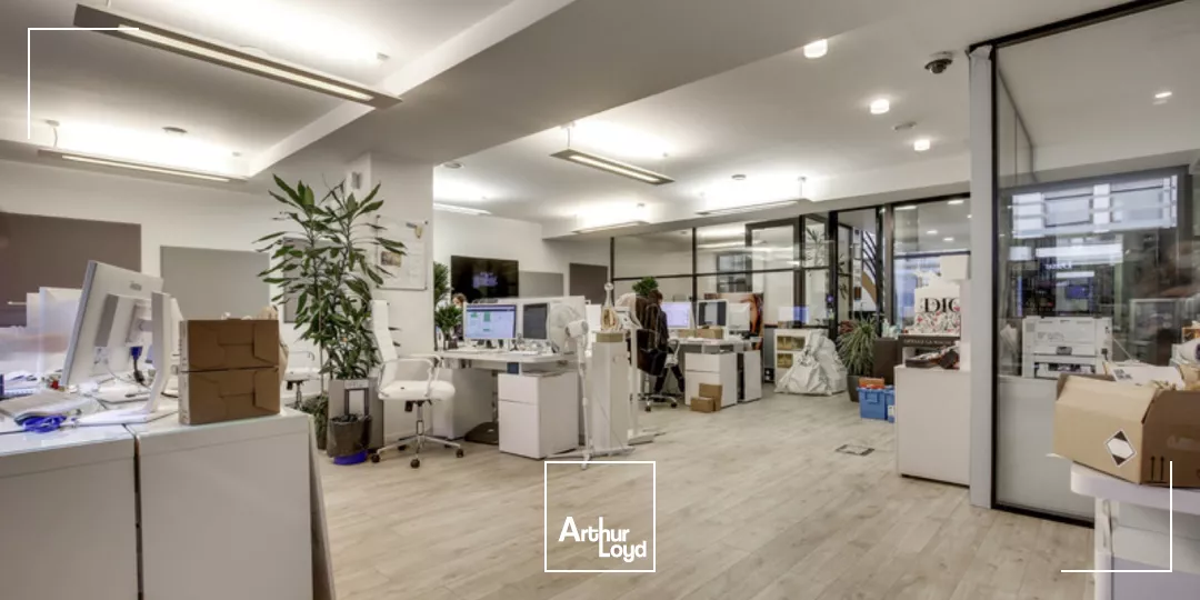 Bureaux de caractère atypiques type Show Room, à Levallois-Perret