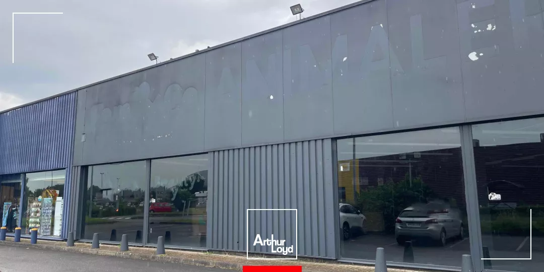 RARE! Zone Auchan ARRAS local de 675m2 à louer