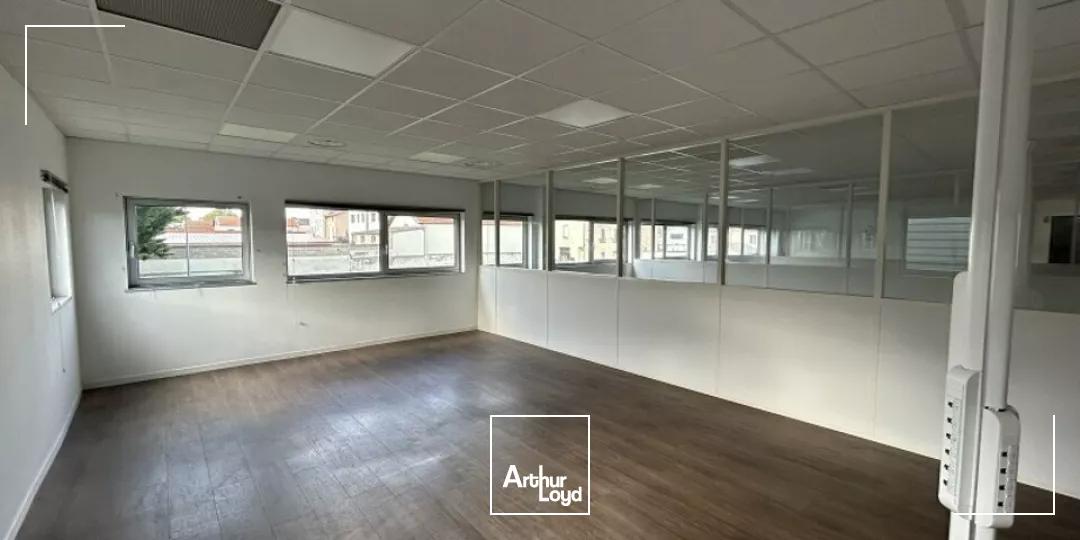 BUREAUX à LOUER de 197 m²
