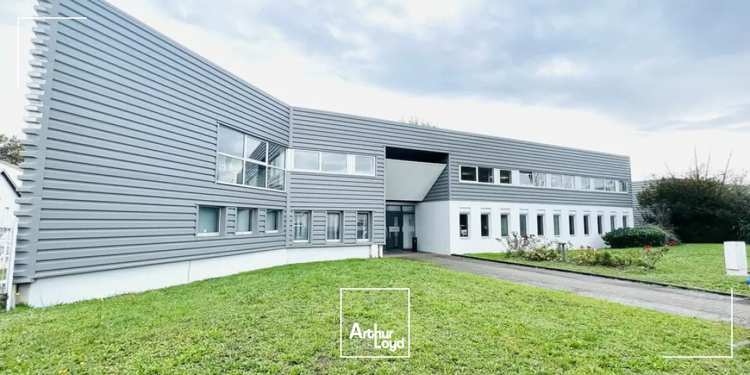 BUREAUX à LOUER de 197 m²