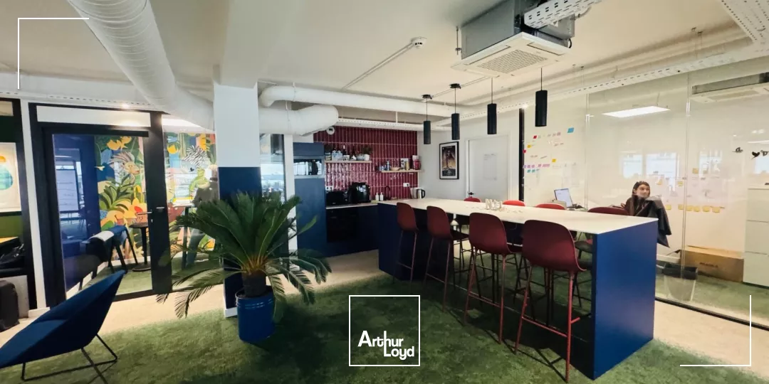 PLATEAUX DE BUREAUX 300 M² PORT DE COMMERCE