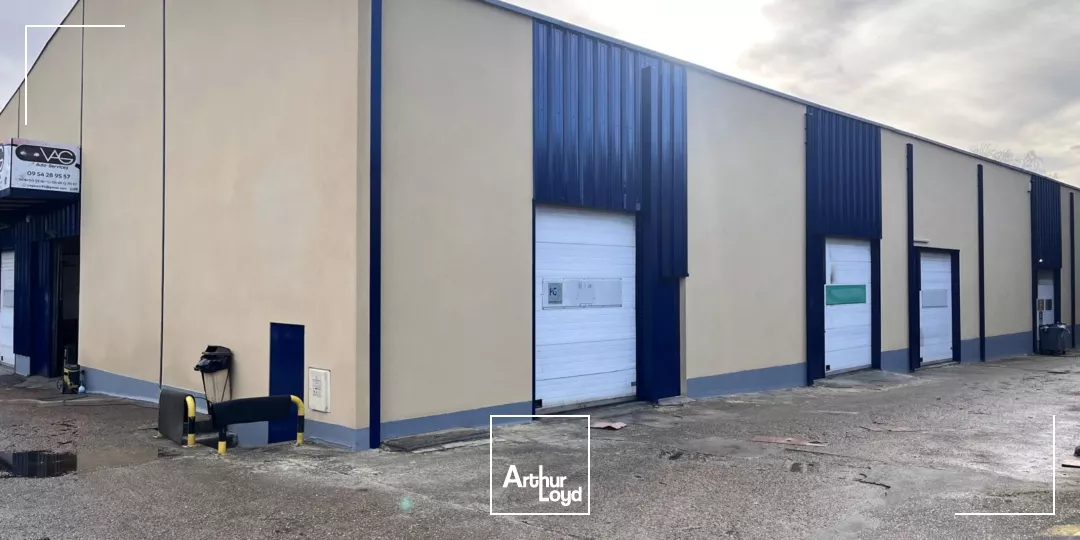 LOCAL D'ACTIVITE DE 248 M² A EAUBONNE - FONCTIONNEL, ACCESSIBLE ET RENOVE