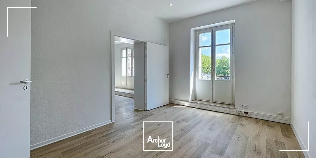 BUREAUX à LOUER de 207 m²