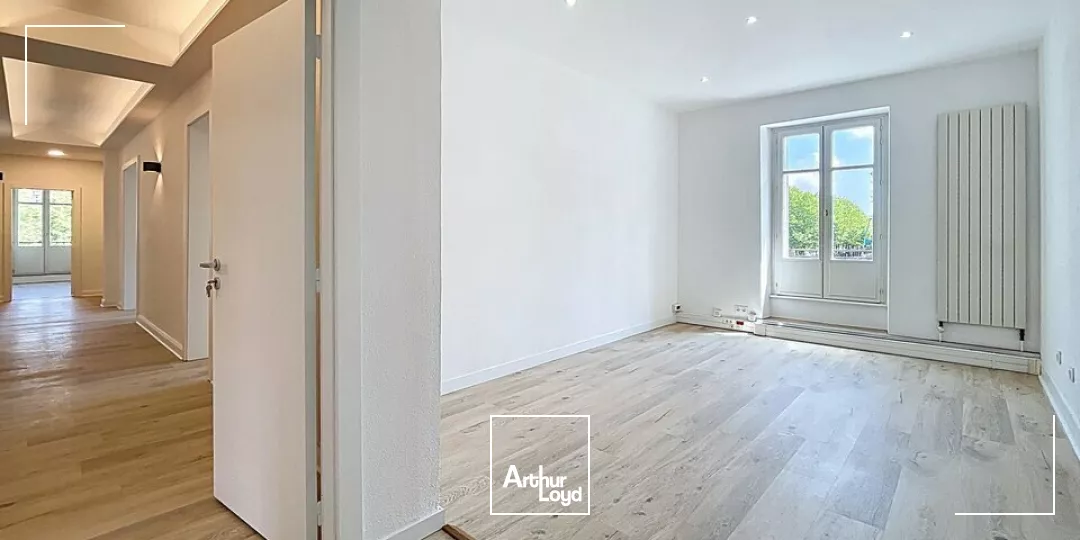 BUREAUX à LOUER de 207 m²