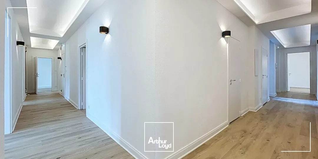 BUREAUX à LOUER de 207 m²