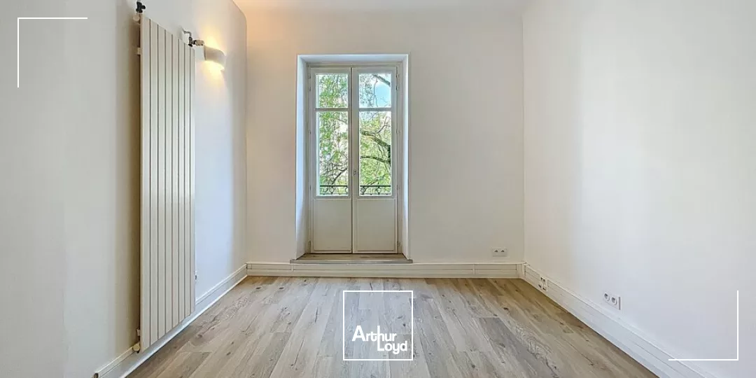 BUREAUX à LOUER de 207 m²