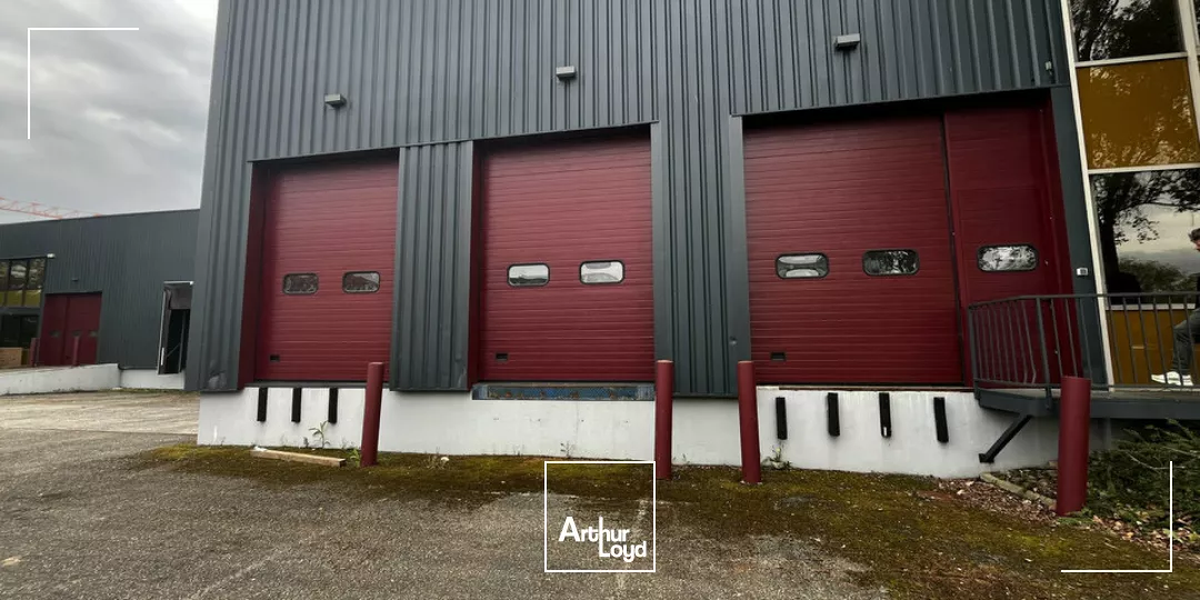 LOCAL D'ACTIVITE - ENTREPOT à LOUER de 1517 m²