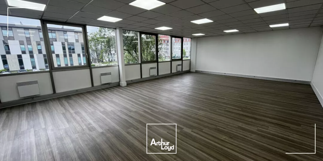 LOCAL D'ACTIVITE - ENTREPOT à LOUER de 1517 m²