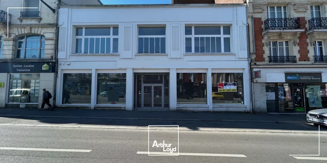 A LOUER - LOCAUX COMMERCIAUX - 340 M2 - SAINT-QUENTIN