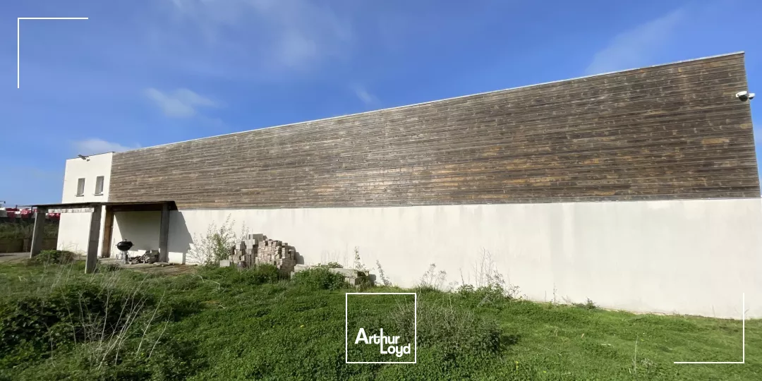 A VENDRE sur Amblainville !Local d'activité d'environ 584 m2 à Amblainville