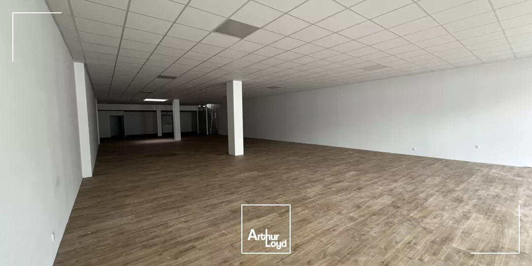 A LOUER - LOCAL COMMERCIAL DE 450M² - LORIENT