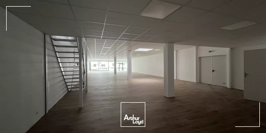 A LOUER - LOCAL COMMERCIAL DE 450M² - LORIENT
