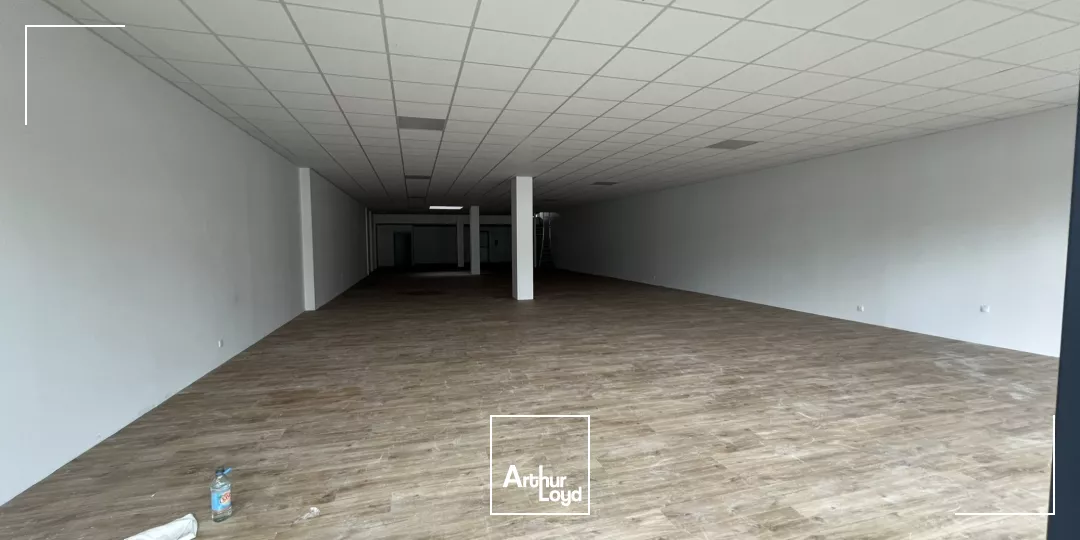 A LOUER - LOCAL COMMERCIAL DE 450M² - LORIENT