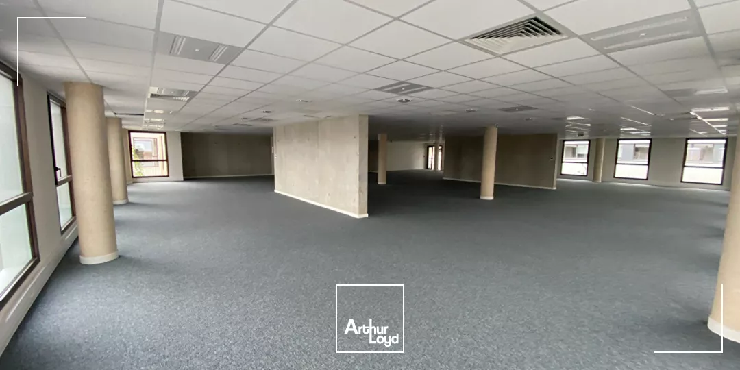 A louer Bureaux neuf RT 2020 PERIGNY 487m²