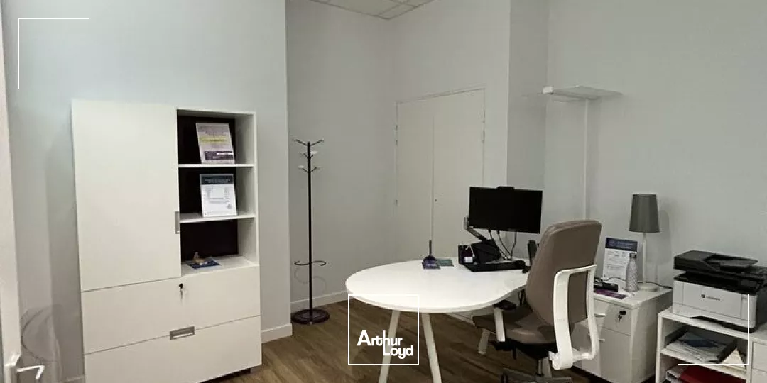 LOCAL COMMERCIAL à LOUER de 279 m²