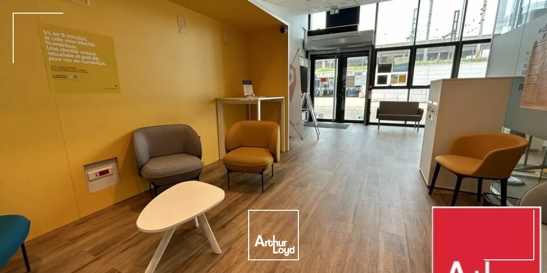 LOCAL COMMERCIAL à LOUER de 279 m²