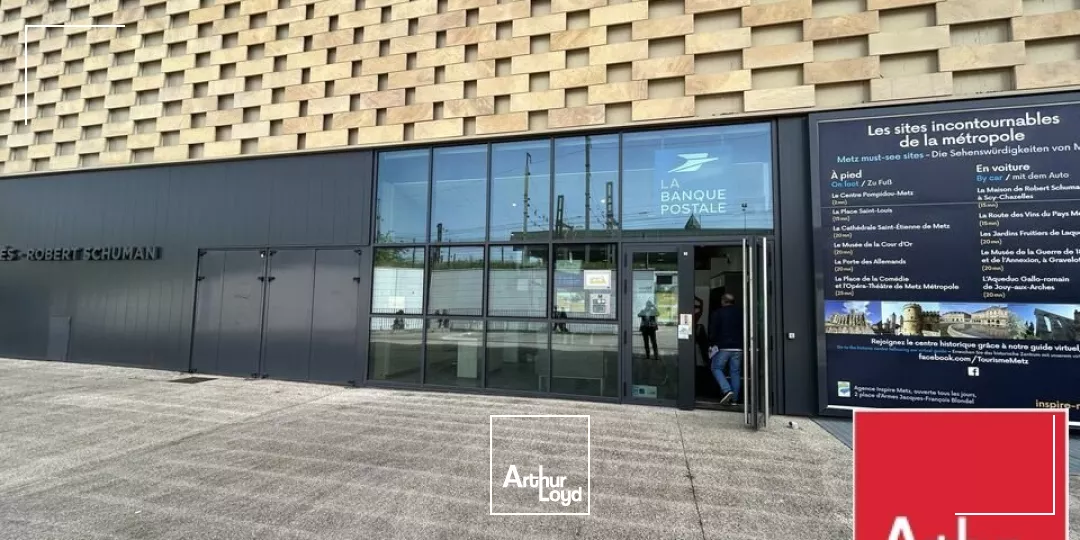 LOCAL COMMERCIAL à LOUER de 279 m²