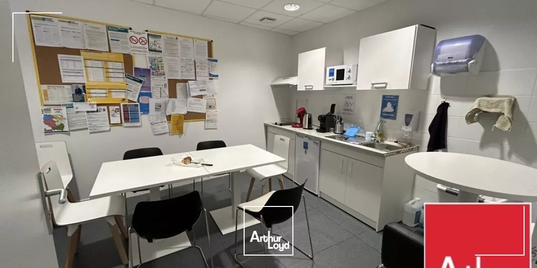 LOCAL COMMERCIAL à LOUER de 279 m²