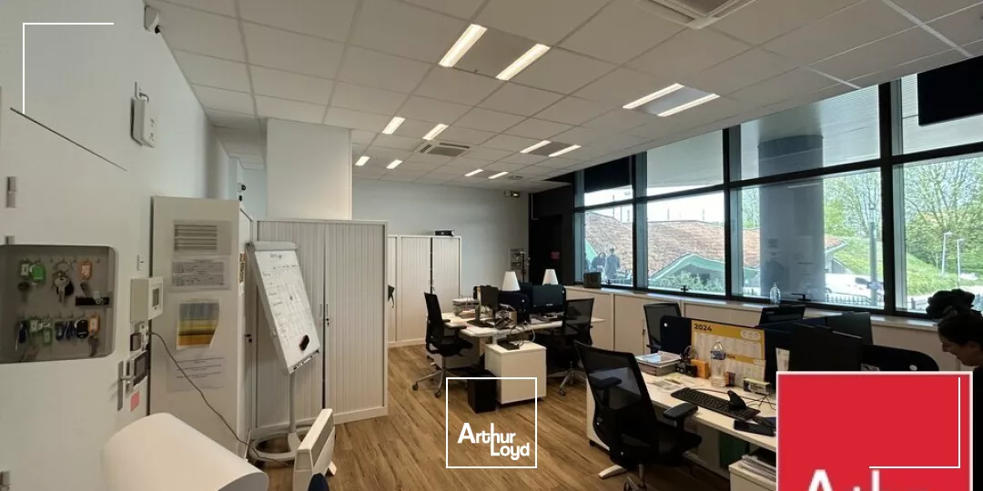 LOCAL COMMERCIAL à LOUER de 279 m²