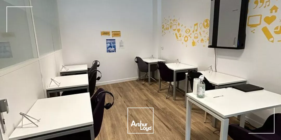 LOCAL COMMERCIAL à LOUER de 279 m²