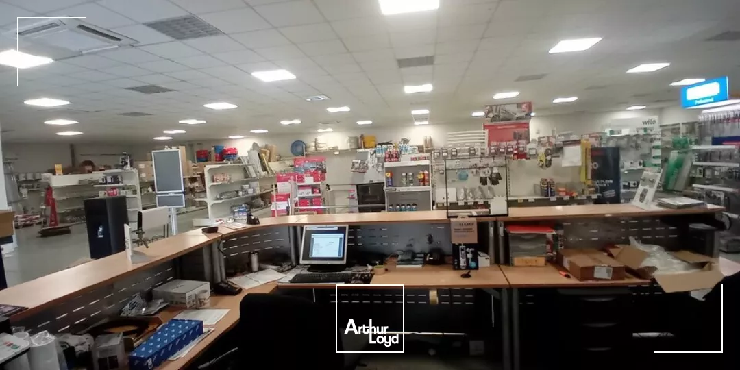 Montceau Les Mines- Local commercial 2191 m²