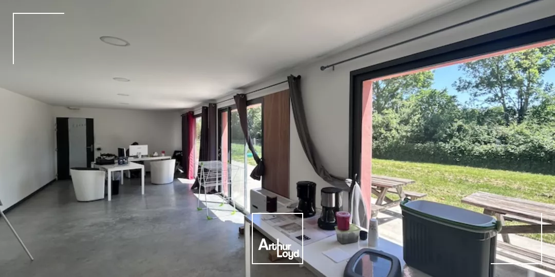 CHATILLON SUR CHALARONNE - VENTE INVESTISSEUR - BATIMENT RECENT