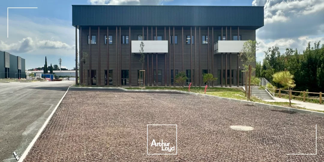 Bâtiment d'activités neuf à louer sur VENELLES