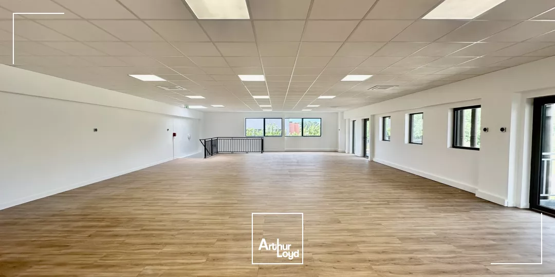 Bâtiment d'activités neuf à louer sur VENELLES