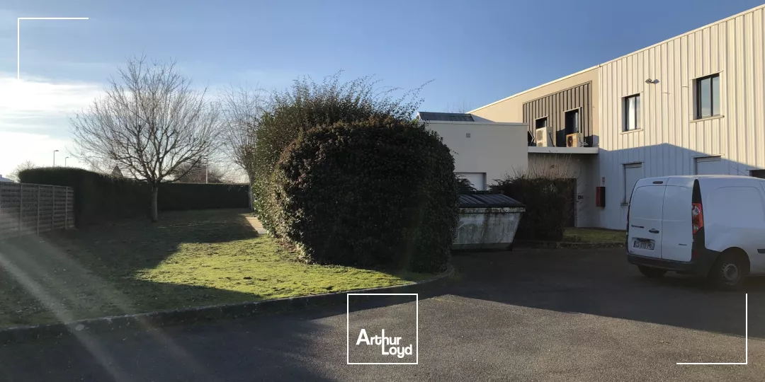 Immeuble de bureaux à vendre d'environ 554 m2 - ORMES