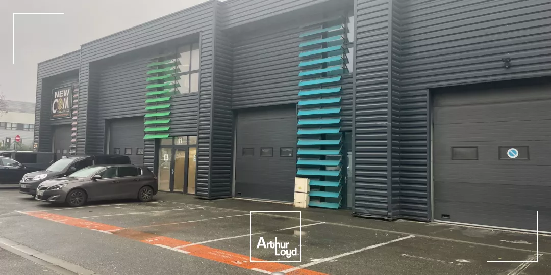 Locaux d'activité à vendre à VAL DE REUIL 27100